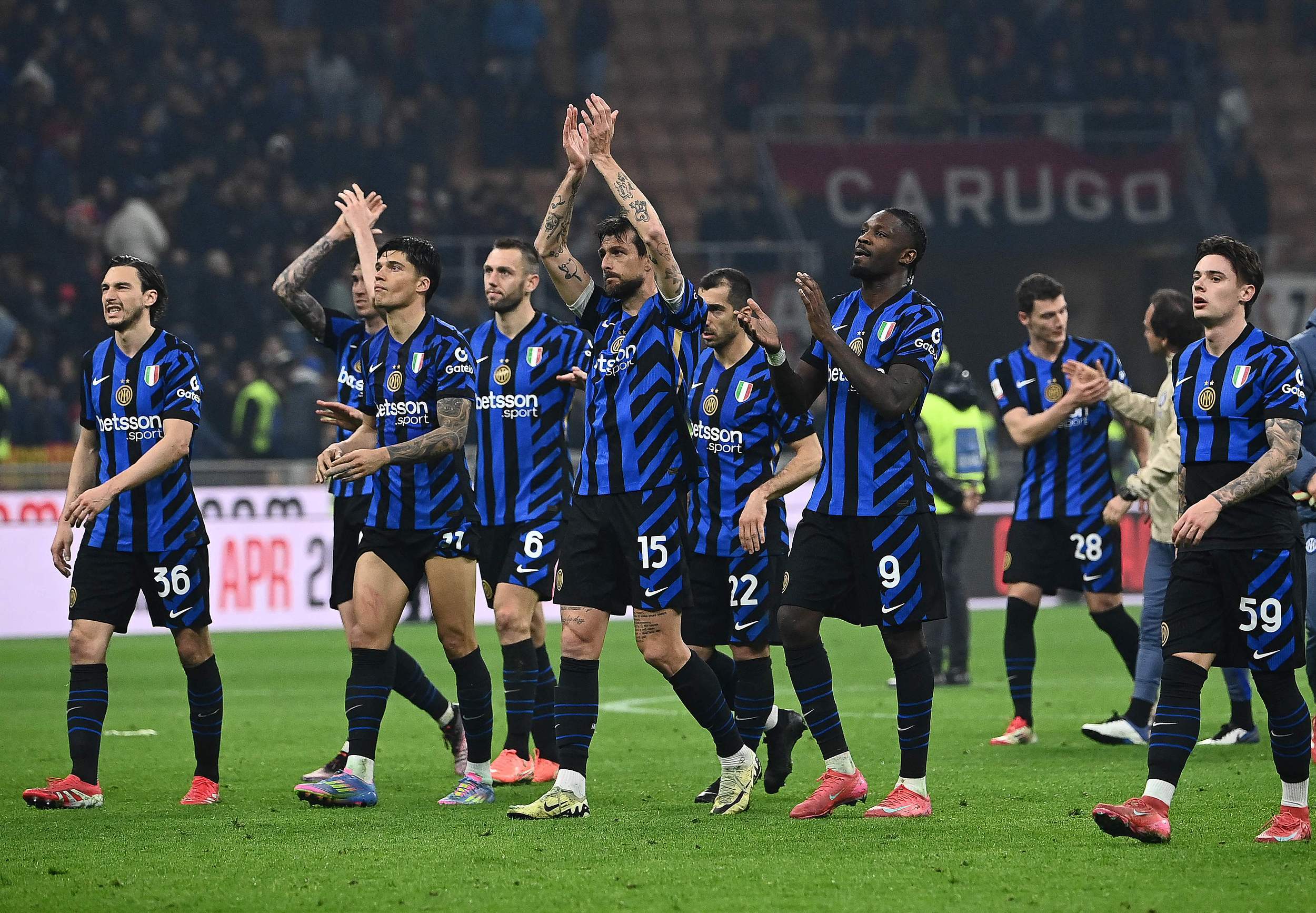 区右侧接球 区右侧接球